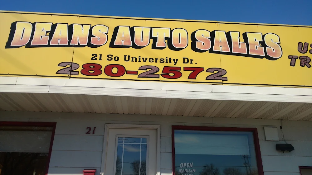 Dean's Auto Sales in Fargo