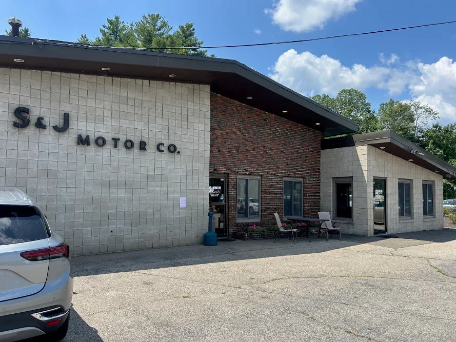 S & J Motor Company, Inc in Merrimack