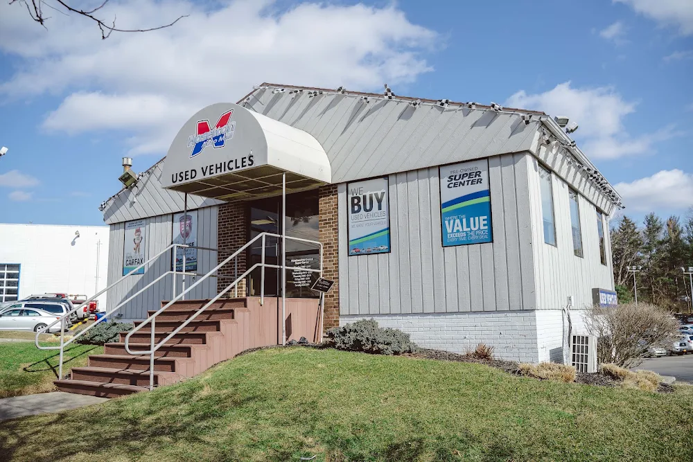 Hoselton Pre-Owned Super Center in East Rochester