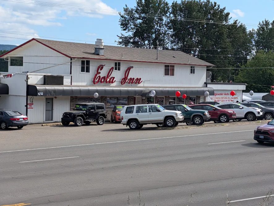 Edgewater Auto Center in Salem