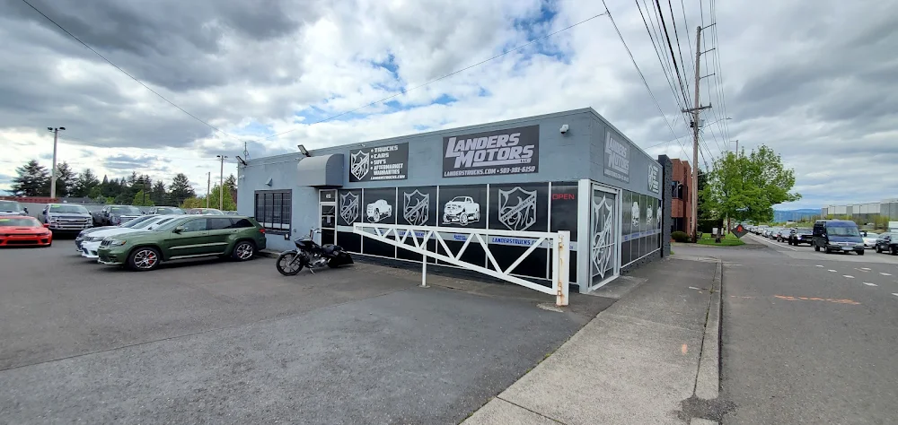 Landers Motors in Gresham