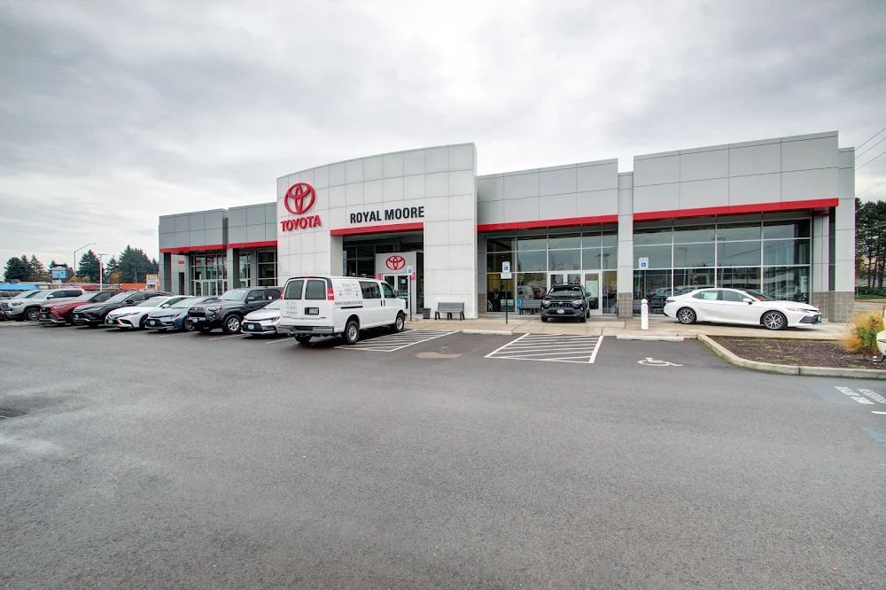 Royal Moore Toyota in Hillsboro