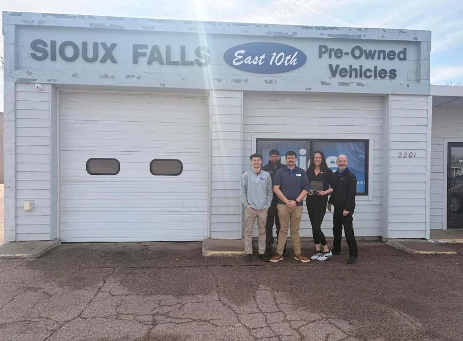 East 10th Street Pre-Owned Vehicles