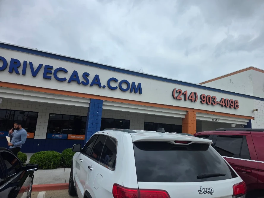 Drive Casa - Harry Hines in Dallas