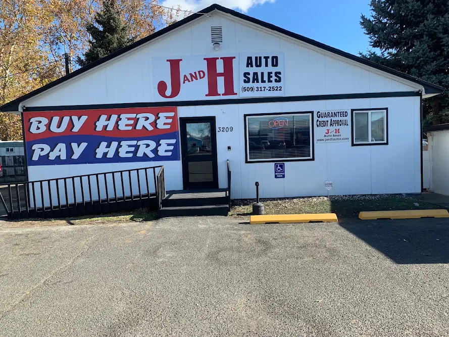J and H Auto Sales in Union Gap