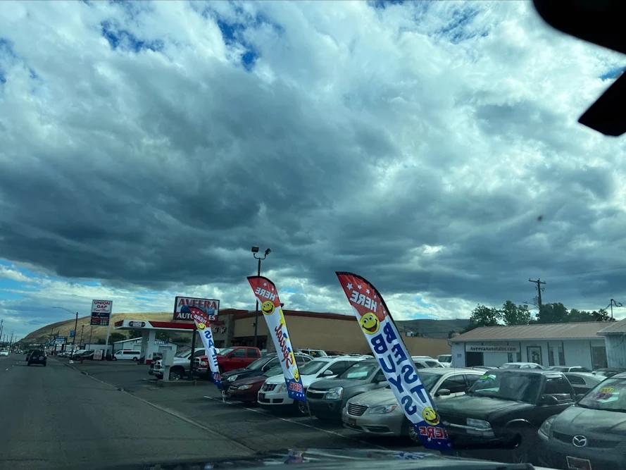 Aveera Auto Sales in Union Gap
