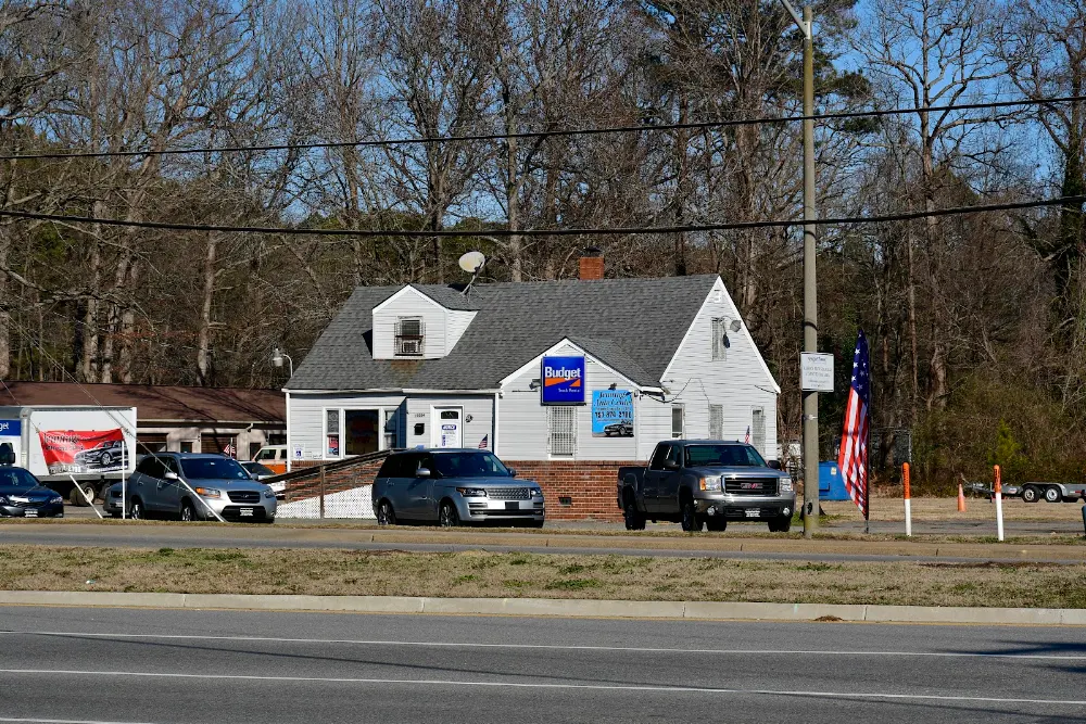 Jennings Auto Center in Newport News