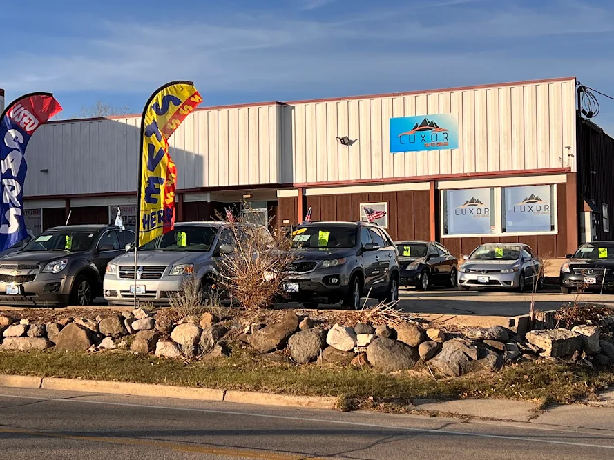 Luxor Auto Sales in Madison