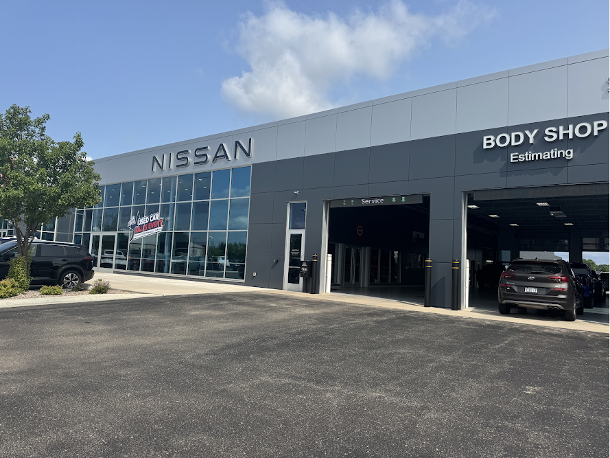 Bergstrom Nissan of Appleton in Appleton