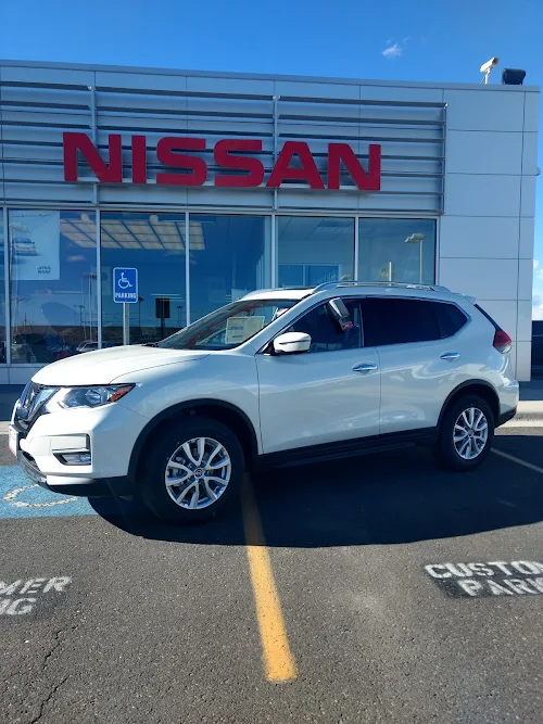 Halladay Nissan in Cheyenne
