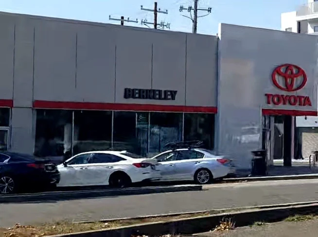 Toyota of Berkeley in Berkeley