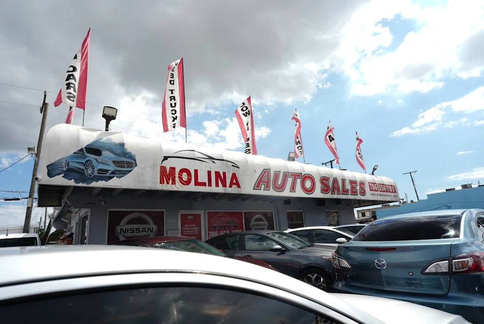 Molina Auto Sales in Hialeah