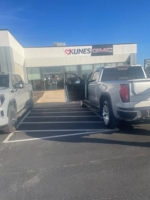 Kunes GMC of Belvidere in Belvidere