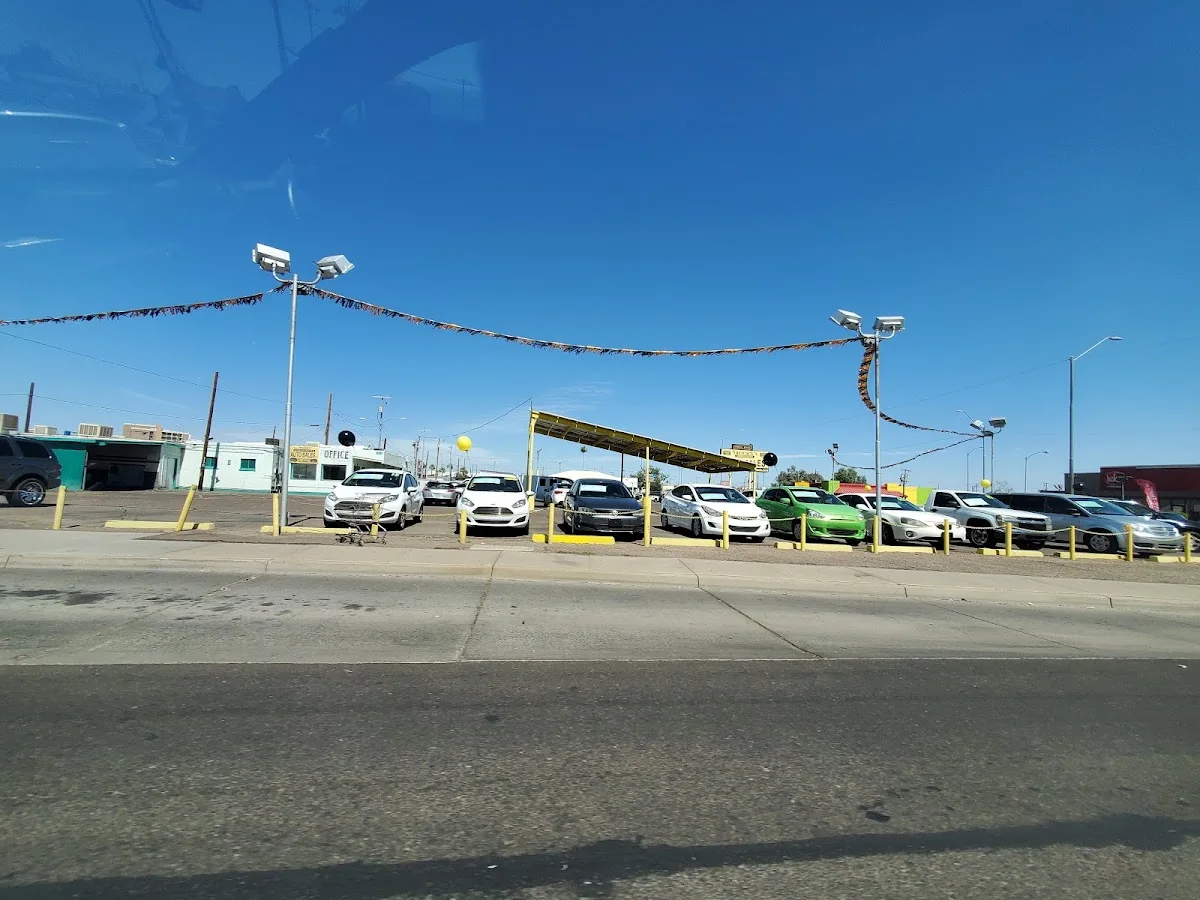 Consolidated Auto Sales in Phoenix