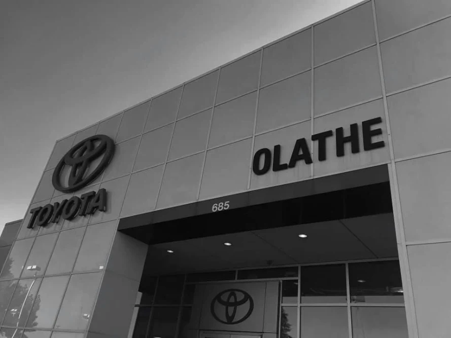 Olathe Toyota in Olathe