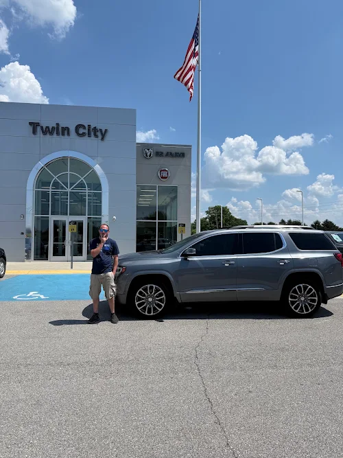 Twin City Chrysler Dodge Jeep Ram Fiat in Lafayette