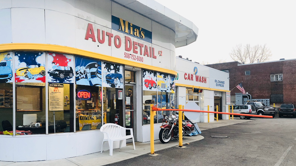 Mia's Auto Detail